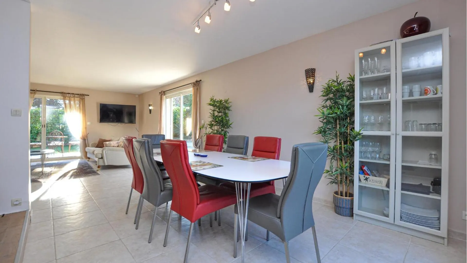 4 Bedroom Pet Friendly Home In Sainte Maxime 0*, Sainte-Maxime